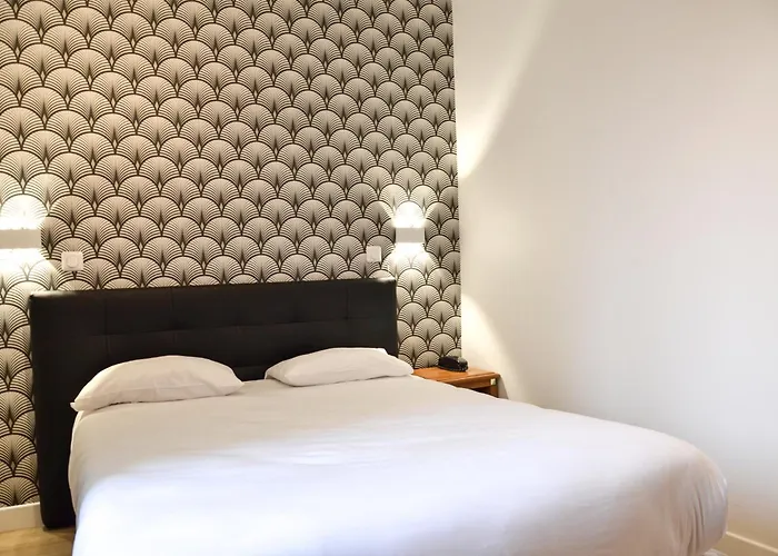 Hôtel De La Perdrix Rouge Parijs